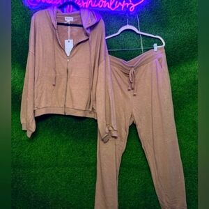 Risen NWT 3xl Women's Tan Lounge Set